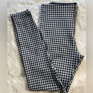 Stretchy dress pants size M